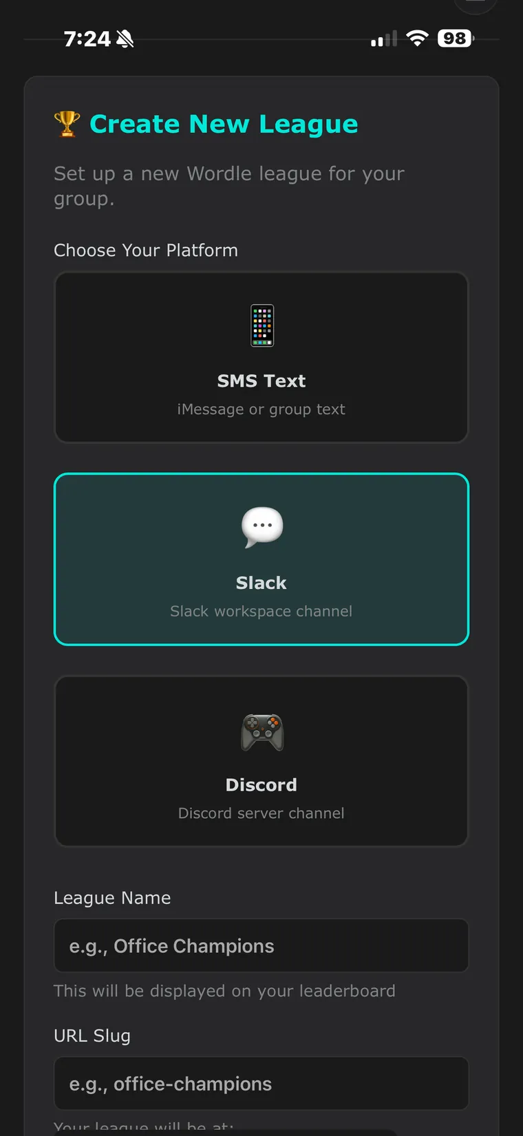 Choosing the Slack league type when creating a new league.